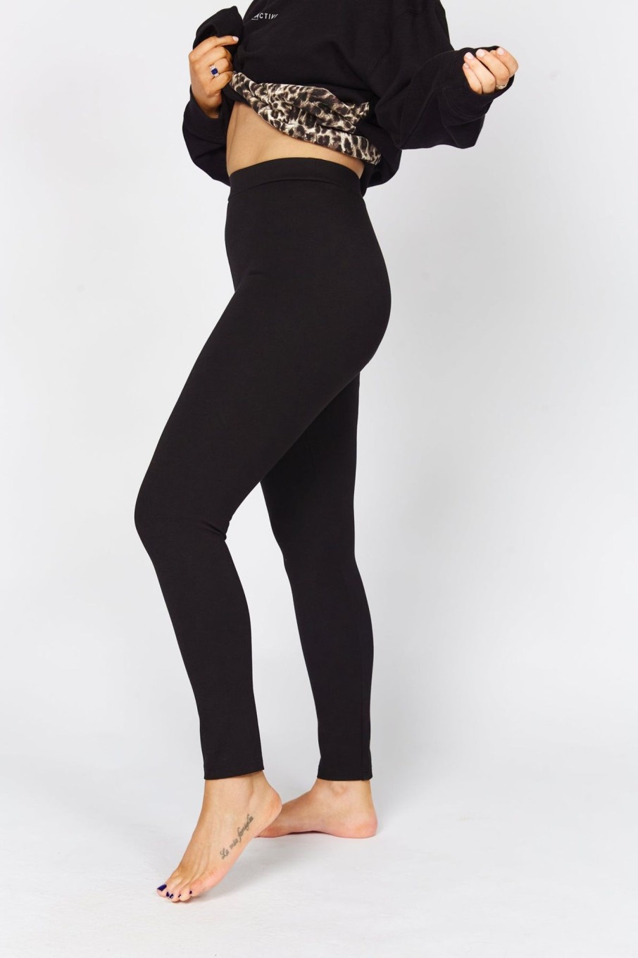 Lounge CACHIA SHOP | Gigi Statement Tee